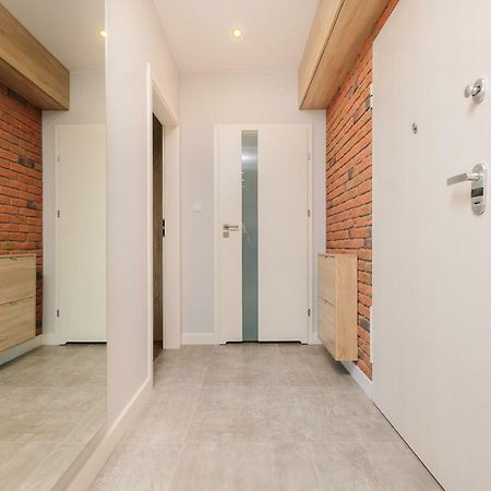 Stare Bielany 2-Bedroom Apartment Varşovia Exterior foto